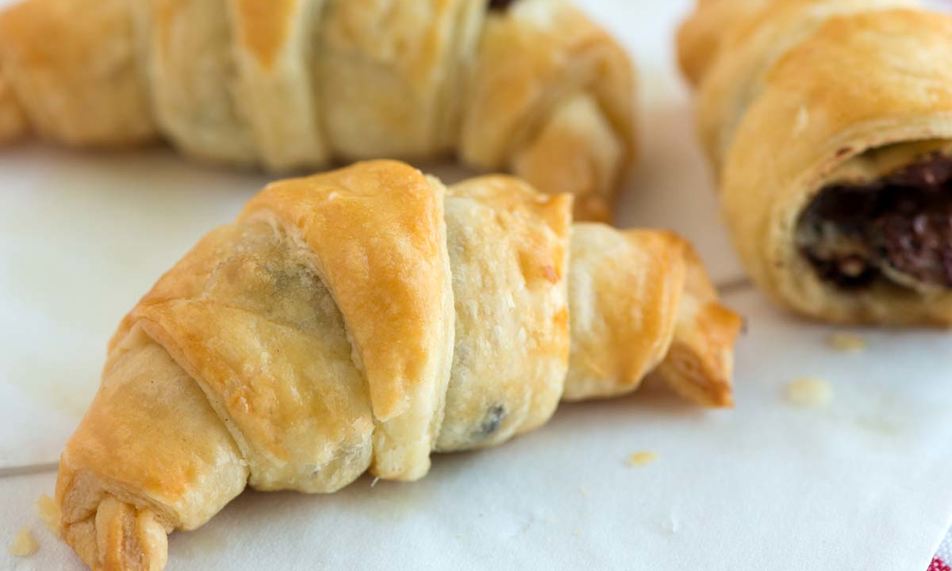 Рецепт быстрые круассаны с шоколадной начинкой