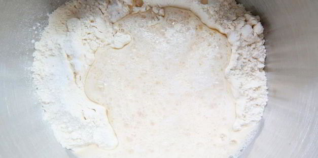 китайские паровые булочки с зеленым луком