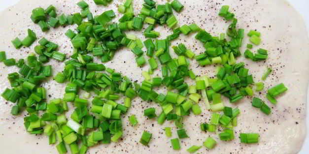 китайские паровые булочки с зеленым луком