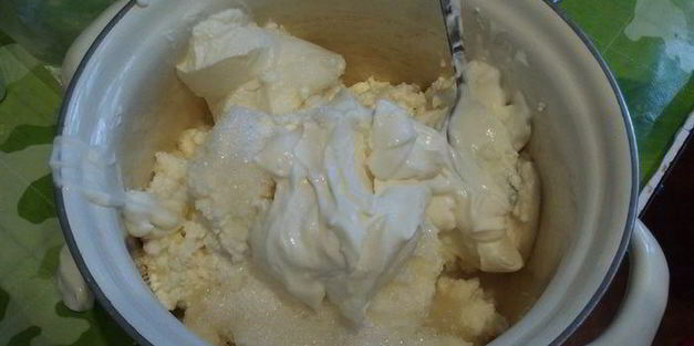 королевская малиновая ватрушка в мультиварке