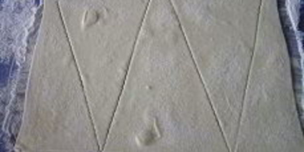 круассаны с земляникой, ежевикой и шоколадом