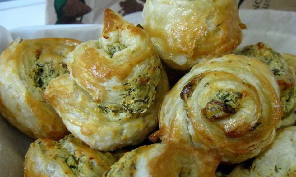 Рецепт ленивые плюшки с рийетом из брынзы с чесноком и зеленью