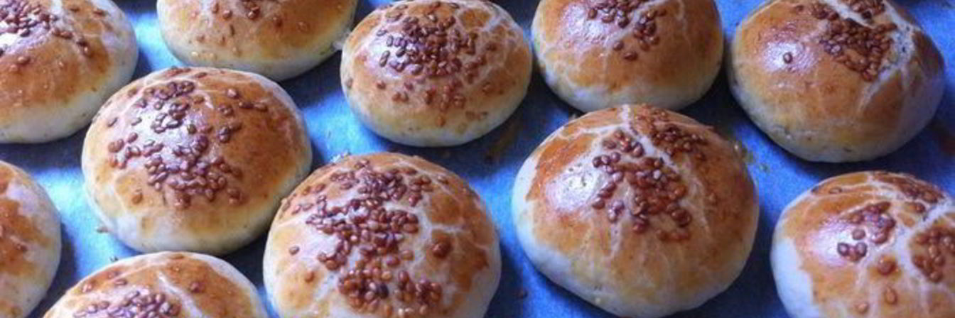 Маленькие булочки с начинкой