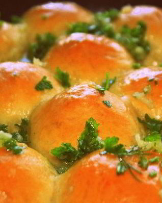 Нежные чесночные пампушки