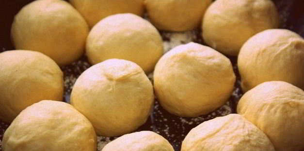 нежные чесночные пампушки