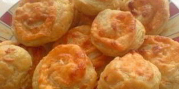 слоеные булочки с сыром