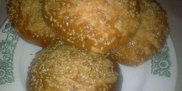 сырные булочки с кунжутом