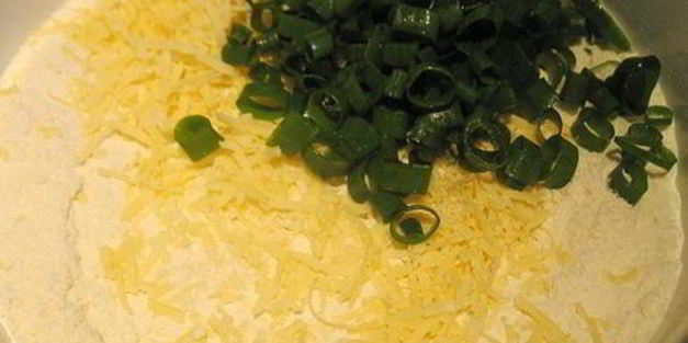 сырные булочки с яйцом