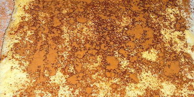 влажные коричные булочки в яблочной карамели