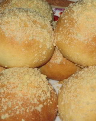 Воздушные булочки с сахаром