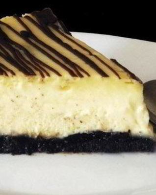 Аппетитный чизкейк с шоколадным печеньем