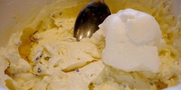 чизкейк с апельсином и изюмом