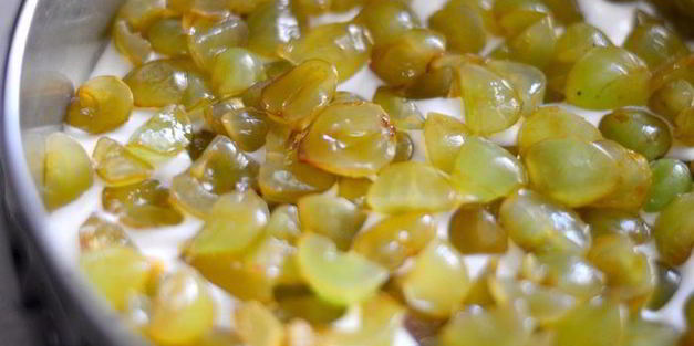 чизкейк с белым вином и виноградом