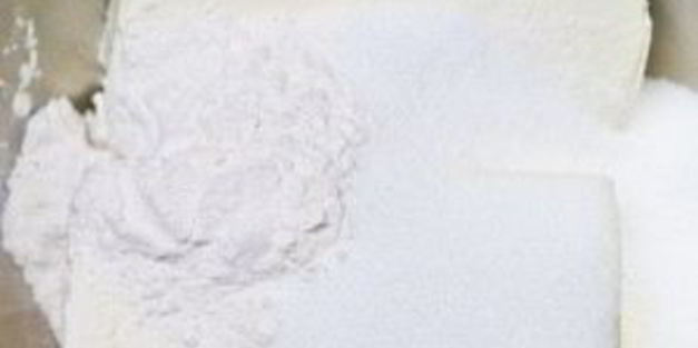 чизкейк с ежевикой, малиной и гранатом