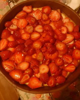 Чизкейк с клубникой и творогом