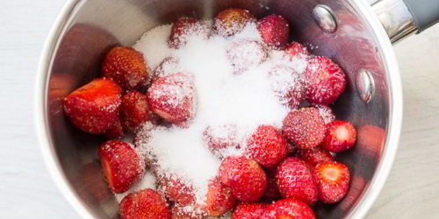 холодный клубничный чизкейк