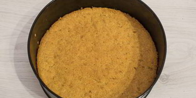 холодный клубничный чизкейк