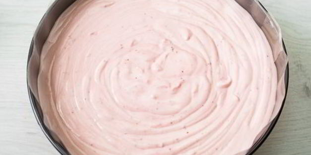 холодный клубничный чизкейк