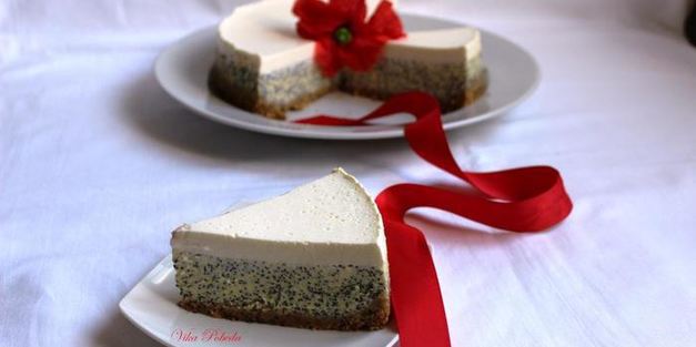 маковый чизкейк под лимонно-сметанным топпингом