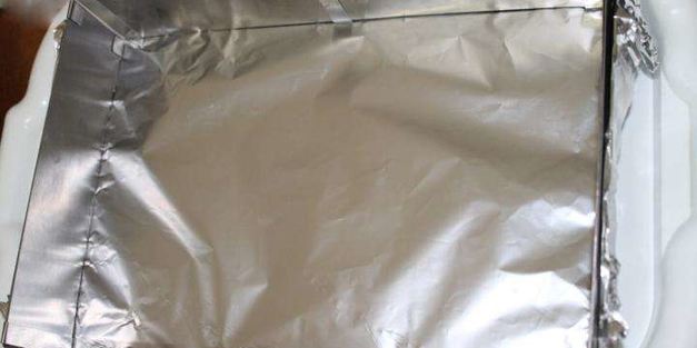 мясной чизкейк с соусом из брусники