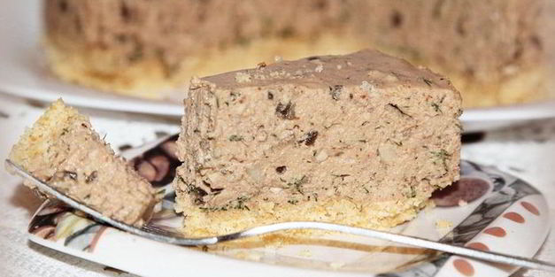 печеночный чизкейк с орехами и грибами