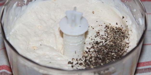 печеночный чизкейк с орехами и грибами