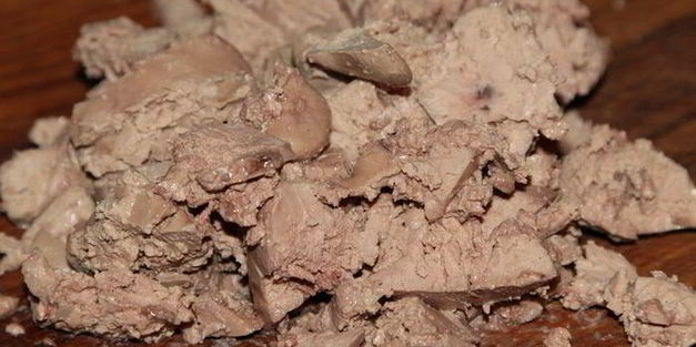 печеночный чизкейк с орехами и грибами