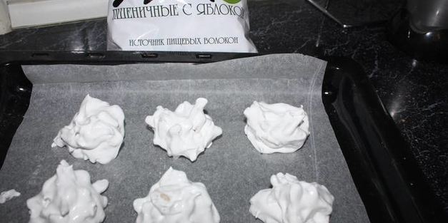 десерт хворост под снегом