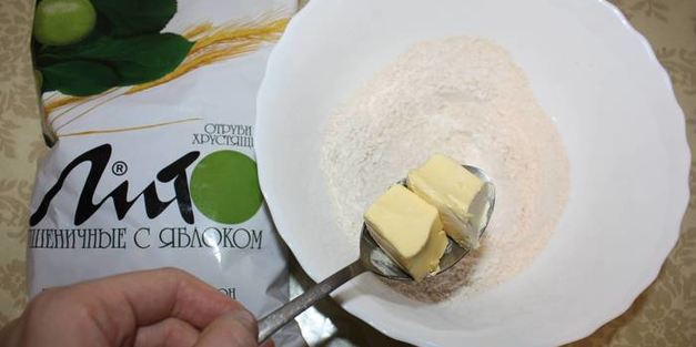 десерт хворост под снегом