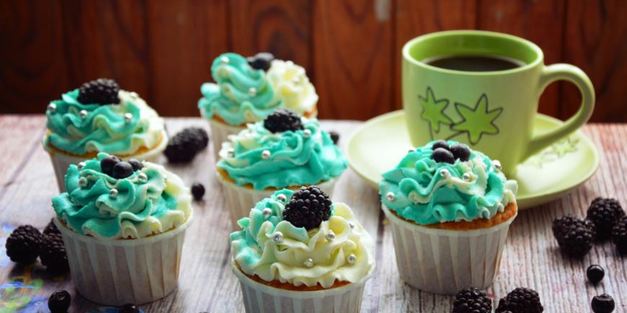 капкейки с черничным джемом