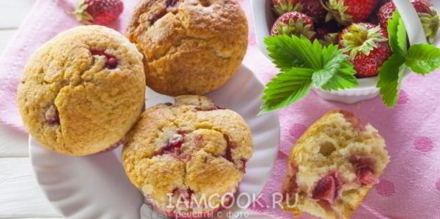 капкейки с клубникой