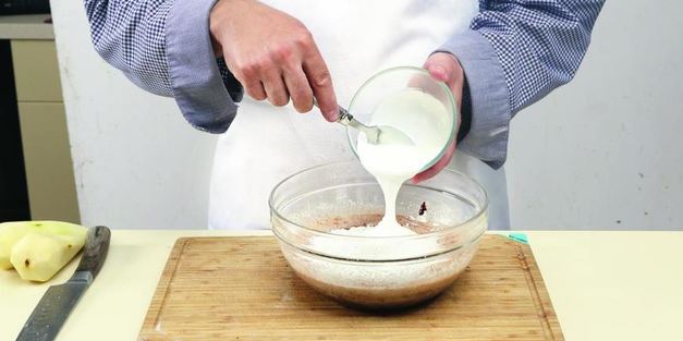 кекс с грушами и шоколадом