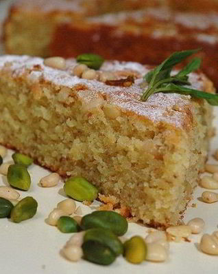 Кекс с кедровыми орешками