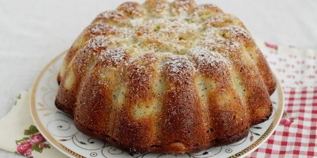 кекс с маком и ревенем