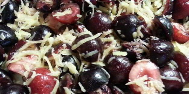 кекс с сыром и черешней