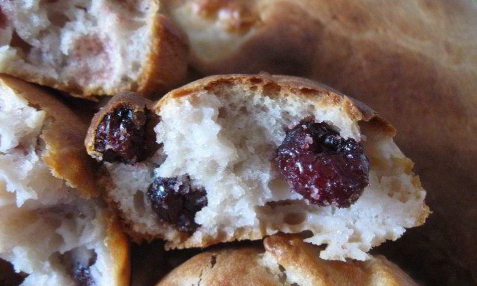 Рецепт кексы на фруктовом йогурте с яблоком и клюквой