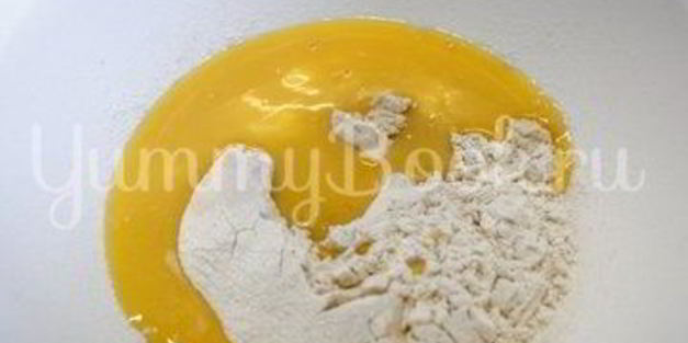 кексы с шоколадом и смородиной