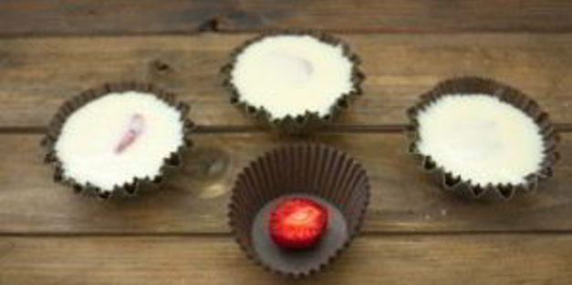 клубничные кексы