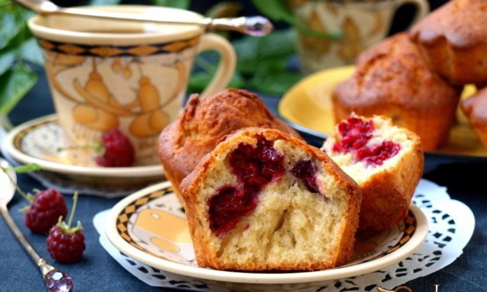 Рецепт кофейных кексов с малиной