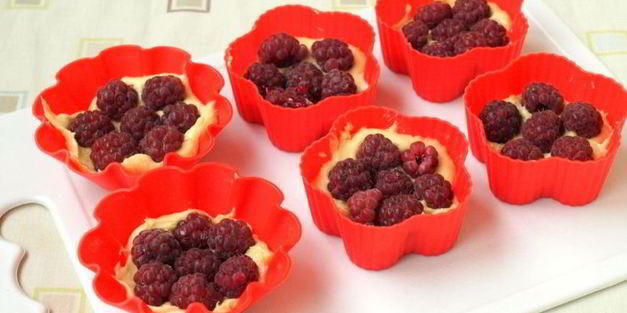 кофейные кексы с малиной