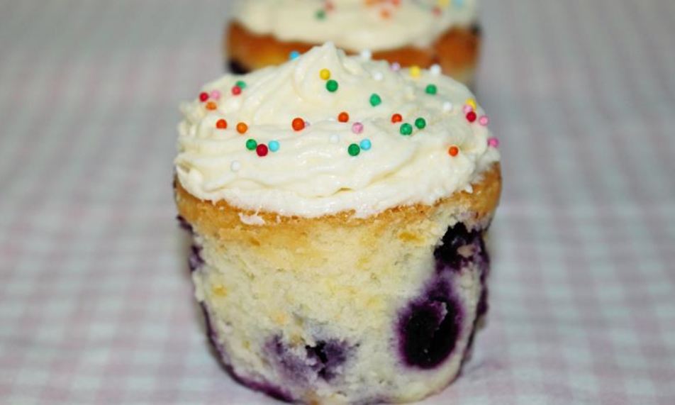 Рецепт лимонные капкейки с черникой