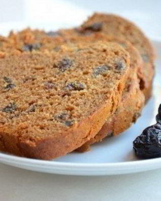 Медовый кекс с черносливом и корицей