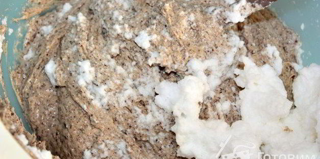 орехово-шоколадный кекс с корицей и гвоздикой