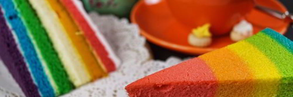 Радужный кекс