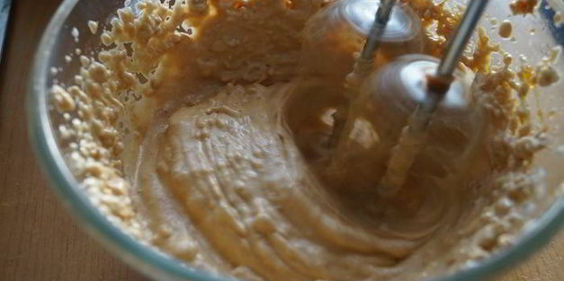 рождественские кексики с мандаринами и карамельным кремом