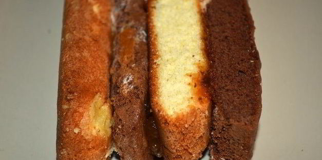 шахматный бисквитный кекс