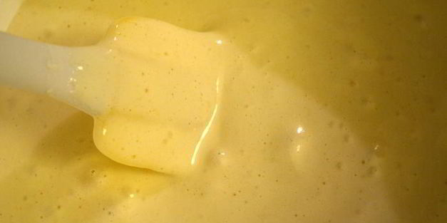 шахматный бисквитный кекс