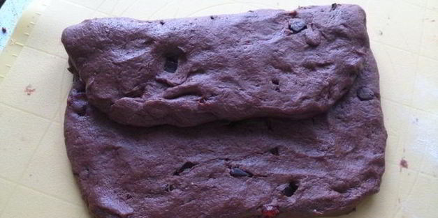 шоколадно-творожный штоллен с марципаном