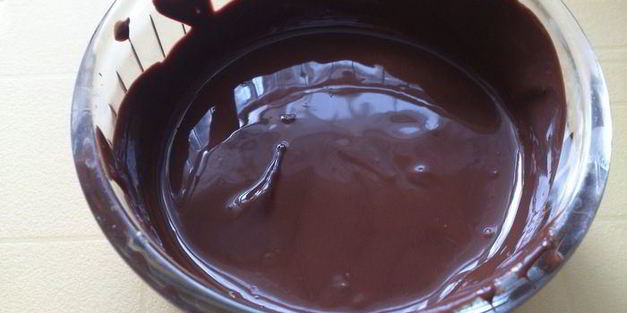 шоколадно-творожный штоллен с марципаном