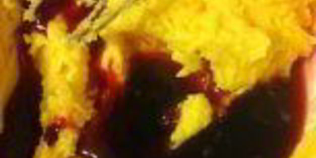 шоколадный кекс с черной смородиной